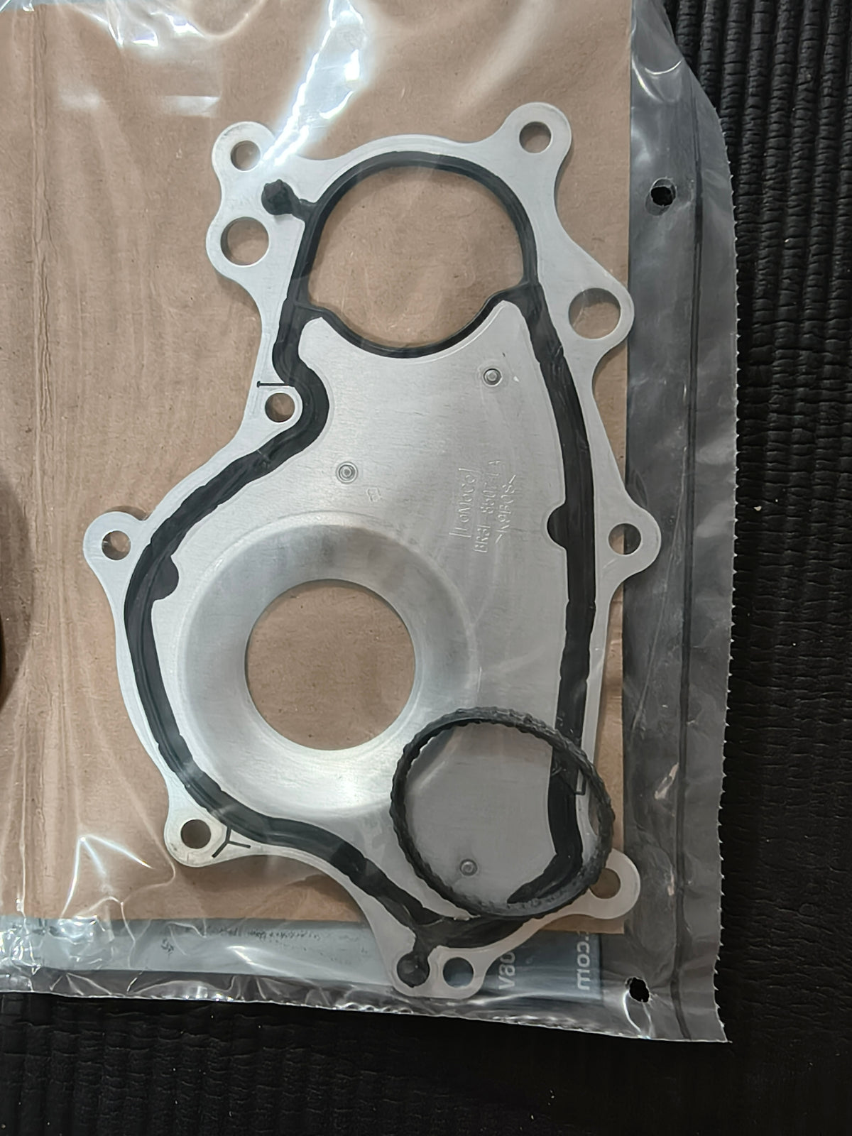 2011-2019 Ford F-150 Mustang Transit 150 250 350 3.5L 3.7L V6 Genuine OEM Ford Water Pump w/ Gasket