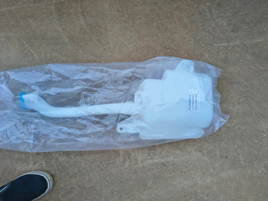 2003–2011 Honda Element Windshield Washer Reservoir Tank 🛠️🚗