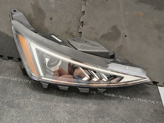 2019-2020 Hyundai Elantra Passenger Side Halogen Headlight w/ LED DRL 🛻💡