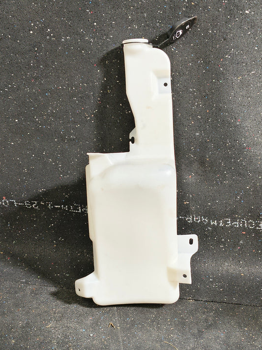 1999–2007 Chevy Silverado & GMC Sierra Windshield Washer Reservoir Tank 🚘💦