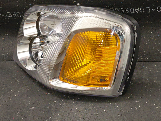 2002–2009 GMC Envoy Front Driver Side Halogen Headlight Assembly 💡🚘
