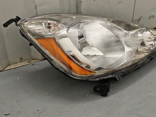 2009โ2011 Honda Fit Passenger Side Halogen Headlight Assembly (Sport Model) โก๐