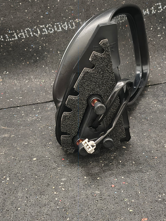 2000–2006 Toyota Tundra Passenger Side Power Mirror (Non-Heated, Chrome Cover) ⚡🚘