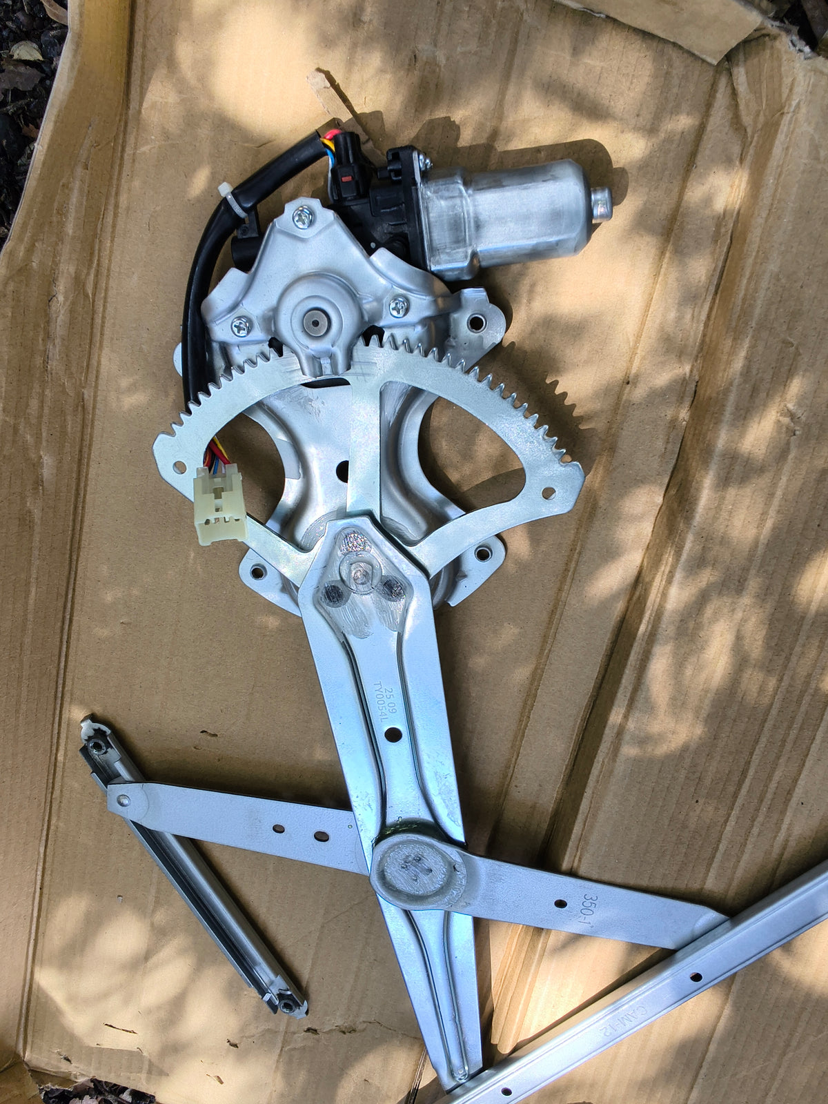 2014-2018 Toyota Corolla Front Driver Side Power Window Regulator with Motor 🚗⚡