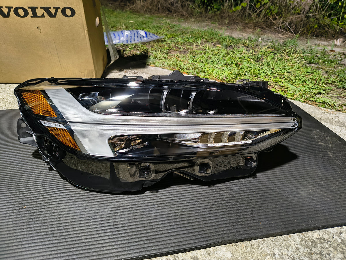 2018-2025 V90 / V90 Cross Country Volvo Genuine Right Passenger Side LED Headlight Assembly(Part # 31655787) 🇸🇪💡