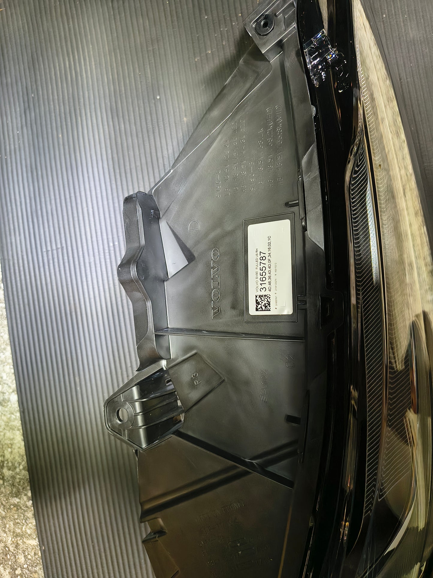 2018-2025 V90 / V90 Cross Country Volvo Genuine Right Passenger Side LED Headlight Assembly(Part # 31655787) 🇸🇪💡