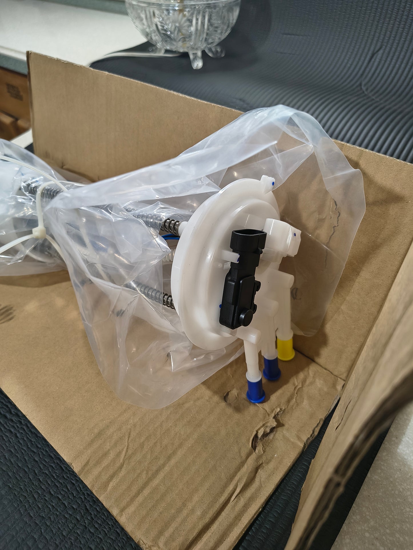 1997-2000 Chevrolet C1500 / K1500 / GMC C2500 / K3500 Fuel Pump Assembly ⛽⚡