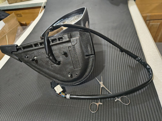 2007–2014 Chevy Silverado & GMC Sierra Passenger Side Power Folding Mirror 🛠️🚗