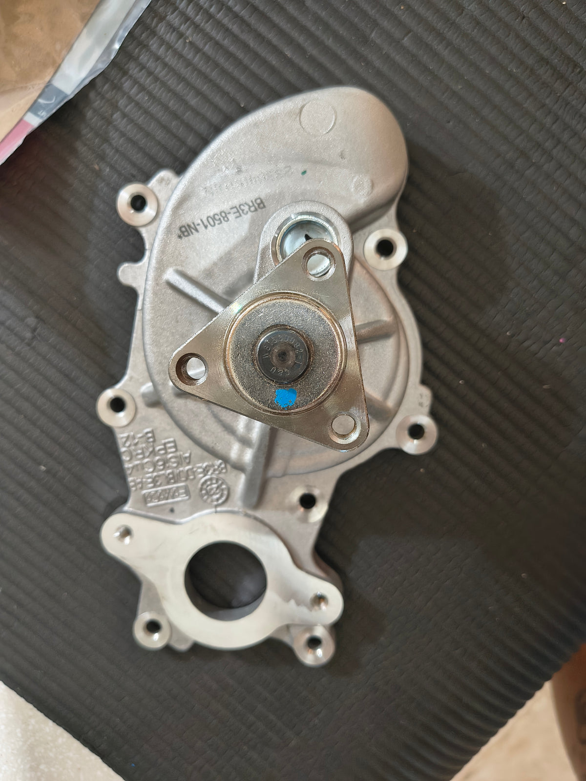 2011-2019 Ford F-150 Mustang Transit 150 250 350 3.5L 3.7L V6 Genuine OEM Ford Water Pump w/ Gasket