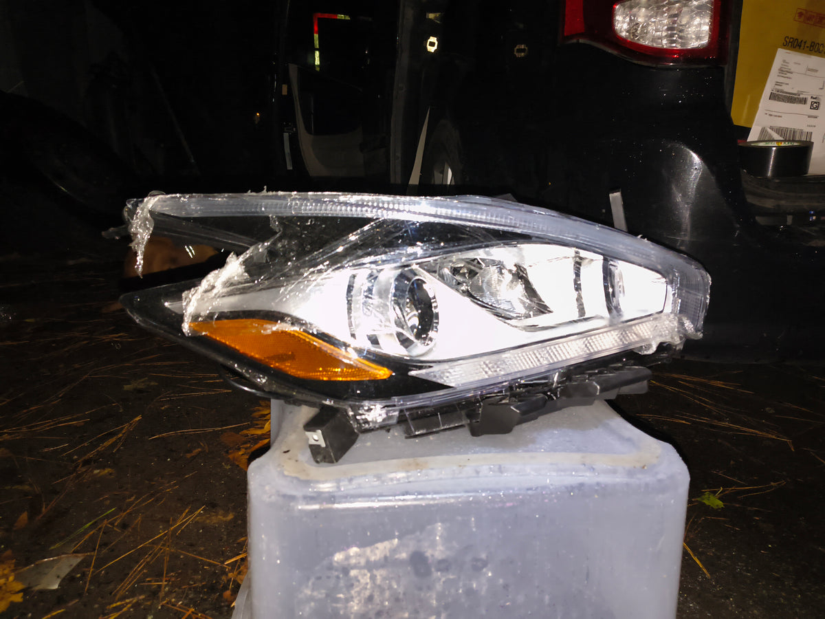 2015-2018 Nissan Murano Passenger Side LED Headlight Assembly 🚘💡