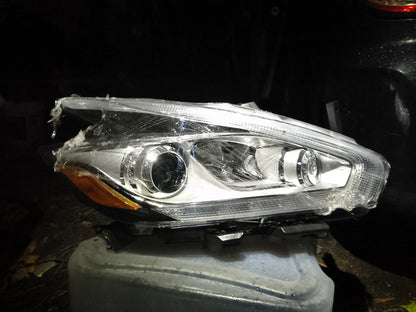 2015-2018 Nissan Murano Passenger Side LED Headlight Assembly 🚘💡