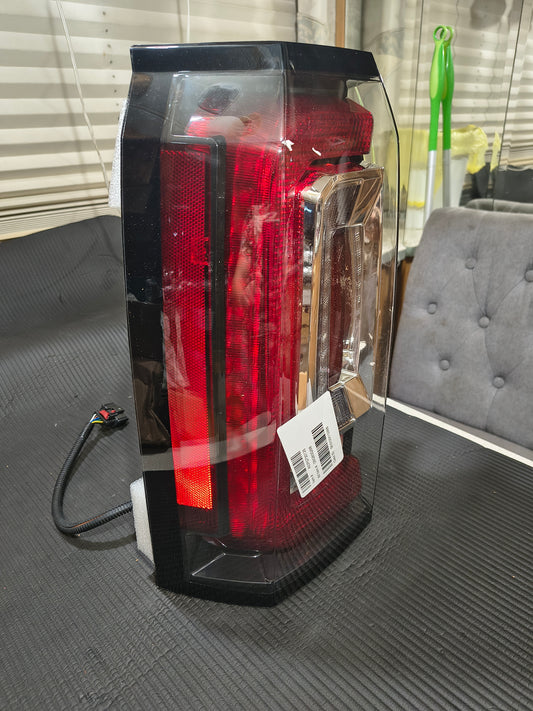 2015-2020 GMC Yukon / Yukon XL Driver Side LED Tail Light 🚘💡