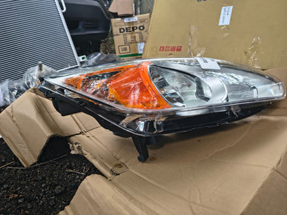 2013-2016 Ford C-Max Passenger Side Halogen Headlight 🛻💡