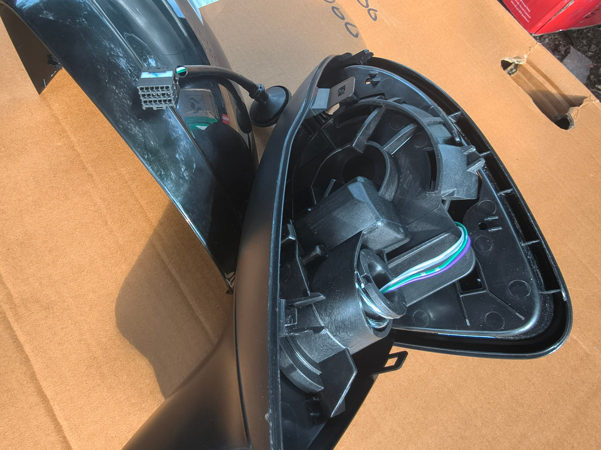 2016-2019 Chevrolet Cruze Passenger Side Passenger Door Mirror (RH) 🚗🔍