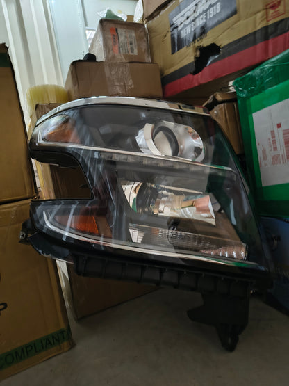 2015-2017 Chevrolet Tahoe & Suburban Halogen Projector Headlight Set w/ Bulbs (SET-REPC100161) 🛻💡
