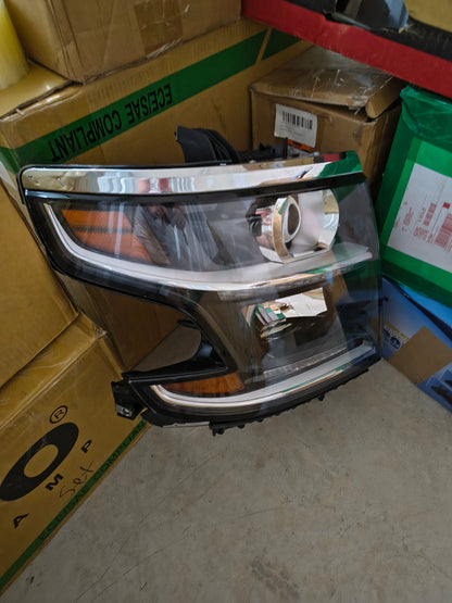 2015-2017 Chevrolet Tahoe & Suburban Halogen Projector Headlight Set w/ Bulbs (SET-REPC100161) 🛻💡
