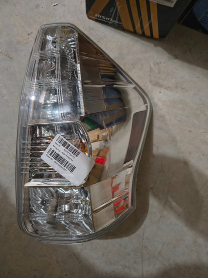 2012-2014 Toyota Prius V Passenger Side LED Tail Light Assembly (RH) 🇯🇵💡