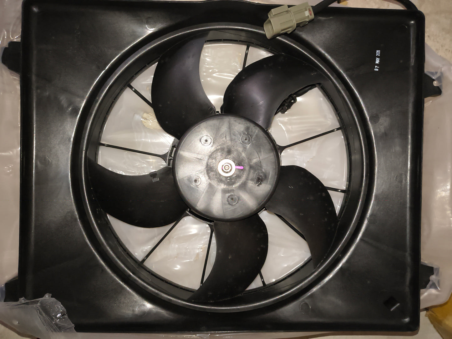 2007-2012 Hyundai Veracruz 3.8L V6 Driver Side Radiator Cooling Fan Assembly (620-738) 🚙❄️