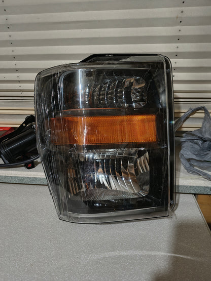 2008-2010 Ford F-250 / F-350 / Harley-Davidson Edition Passenger Side Halogen Headlight - CAPA Certified (Part # REPF100133Q) 🛻💡