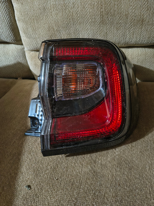 2020-2024 Subaru Outback Passenger Side Outer Tail Light 🛻💡