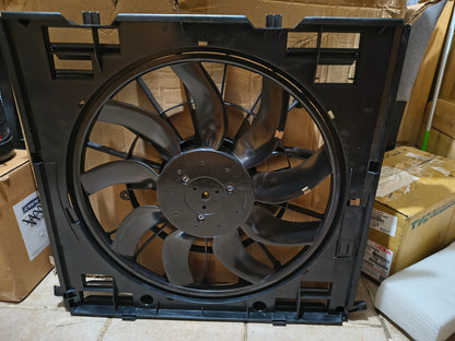 2018-2024 BMW X3 X4 2.0L Turbo Radiator Cooling Fan Assembly - With Tow Package (RB16090029) 🇩🇪❄️