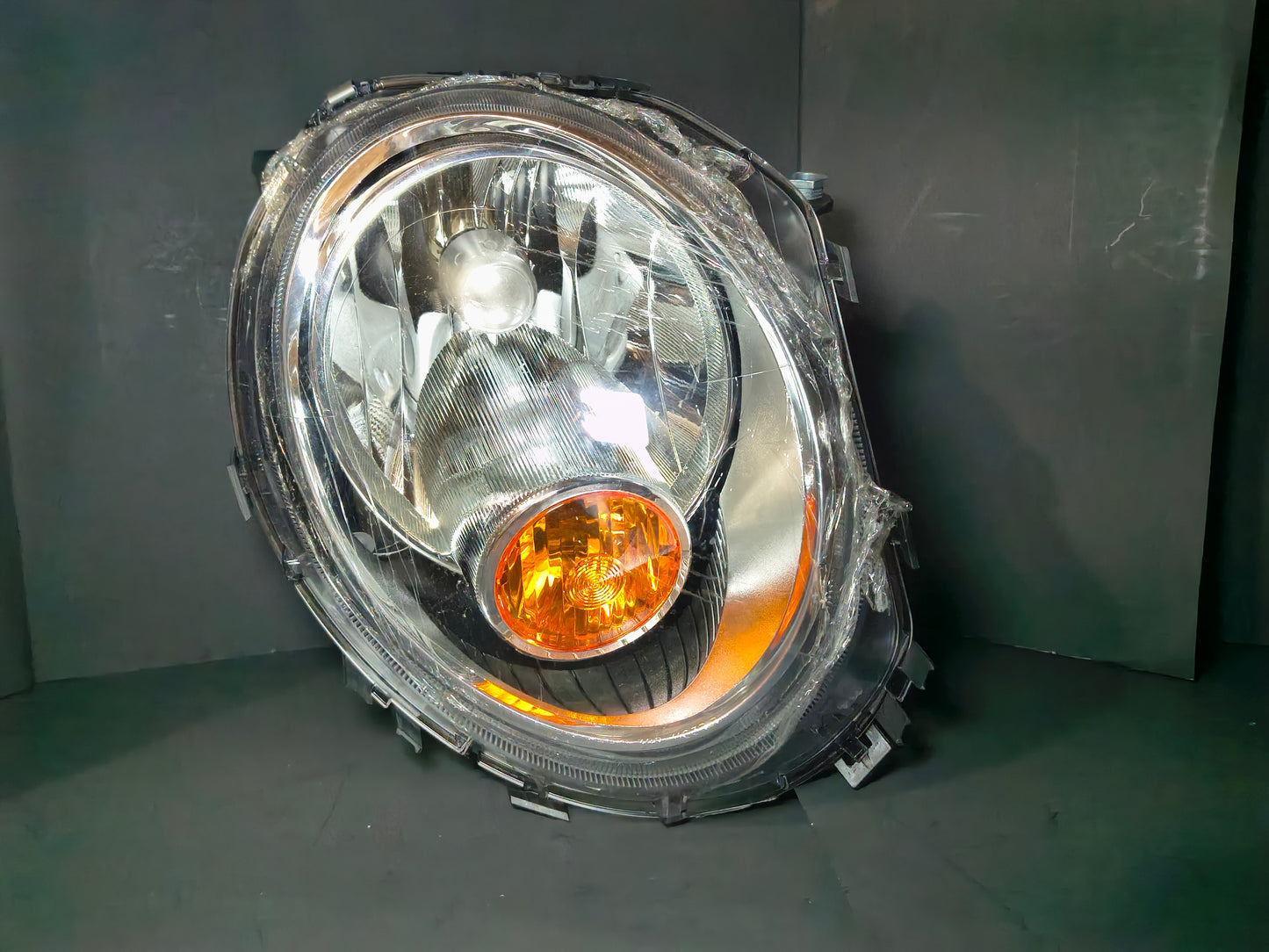 2007-2015 MINI Cooper Passenger Side Halogen Headlight 🚗💡