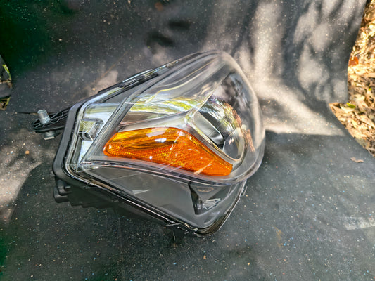 2013-2015 Mercedes-Benz GLK250 GLK350 Passenger Side Halogen Headlight 🚗💡