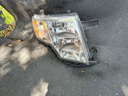 2007-2010 Ford Edge Passenger Side Halogen Headlight 🚗💡