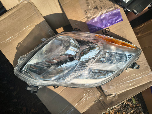 2007-2012 Toyota Yaris Hatchback Driver & Passenger Headlight Assembly Pair (LH & RH) 🚗💡