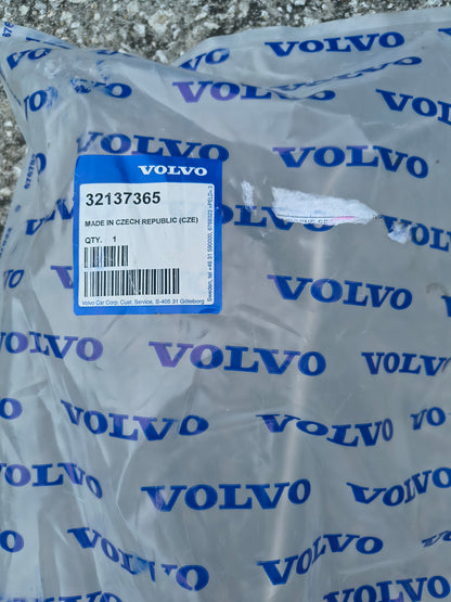 2018-2022 Volvo XC40 Genuine A/C Evaporator Pipe / Line Assembly (OEM 32137365) 🇸🇪❄️