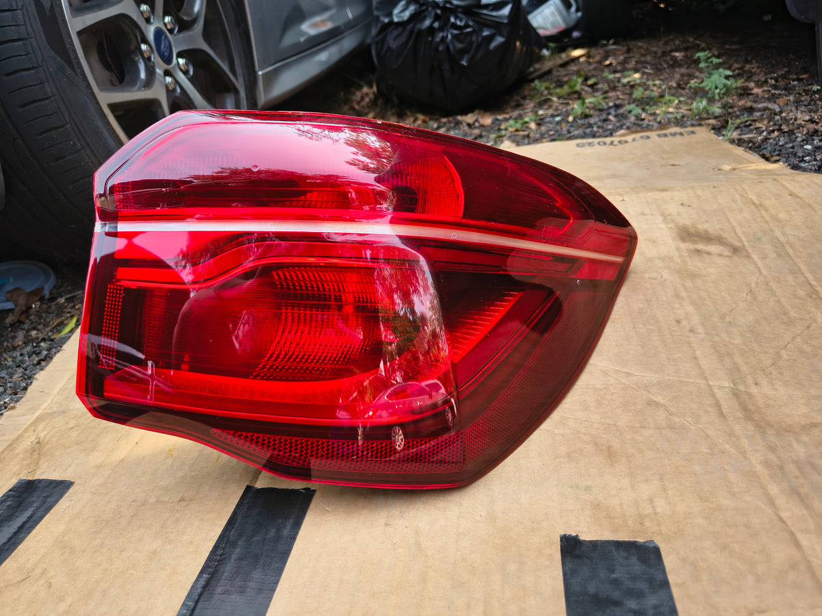 2016-2022 BMW X1 Passenger Side Outer Halogen Tail Light Assembly - CAPA Certified (RB73010073AQ) 🚗💡  Fits: