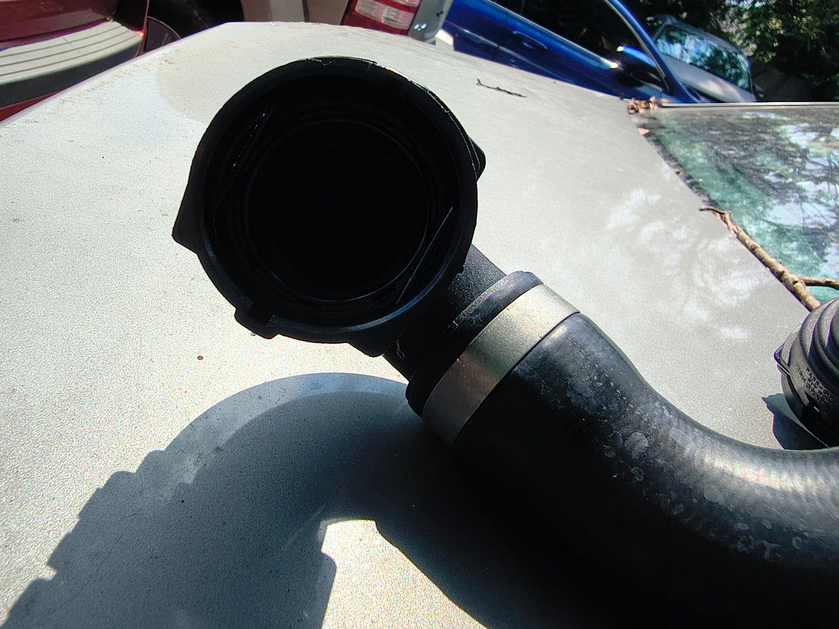 2009-2013 BMW 328i xDrive / 328i Lower Radiator Coolant Hose (APRH0113) 🚗❄️