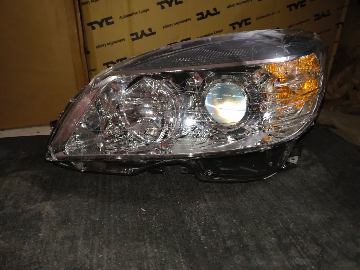 2008-2011 Mercedes-Benz C-Class Driver Side Halogen Headlight w/ Bulbs (REPM100180) 🇩🇪💡