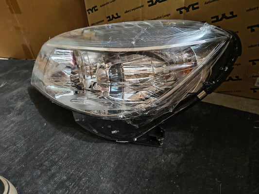 2008-2011 Mercedes-Benz C-Class Driver Side Halogen Headlight w/ Bulbs (REPM100180) 🇩🇪💡