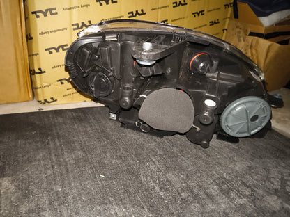 2008-2011 Mercedes-Benz C-Class Driver Side Halogen Headlight w/ Bulbs (REPM100180) 🇩🇪💡