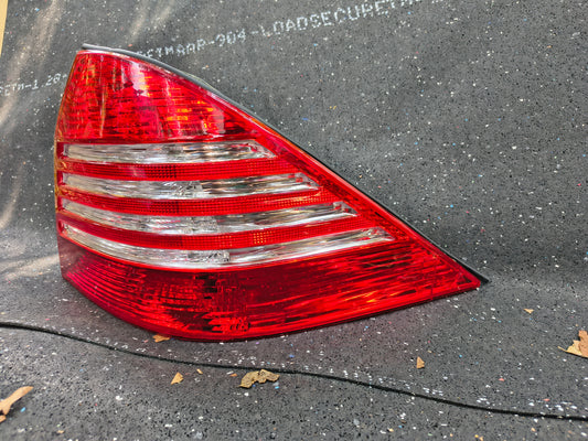 2003-2006 Mercedes-Benz S-Class Passenger Side Tail Light (M730123) 🇩🇪🚨
