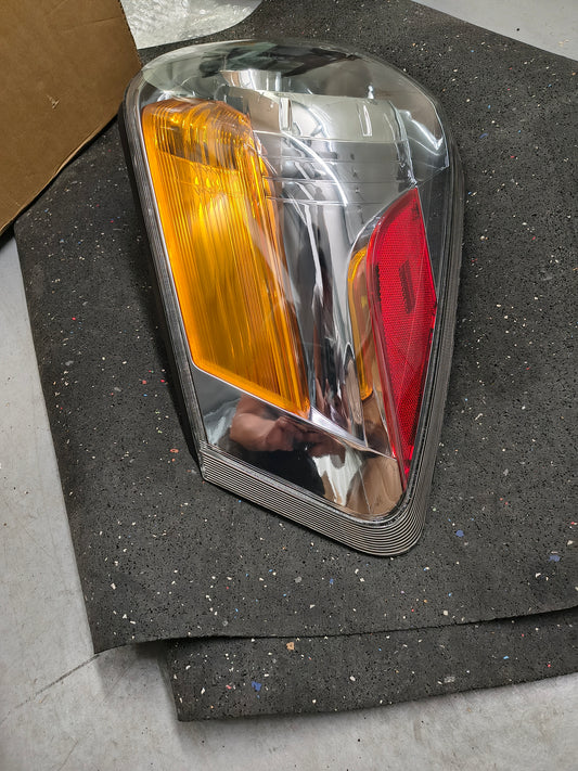 2007-2009 Nissan Altima Driver Side Halogen Tail Light w/ Bulb 🚗🚨