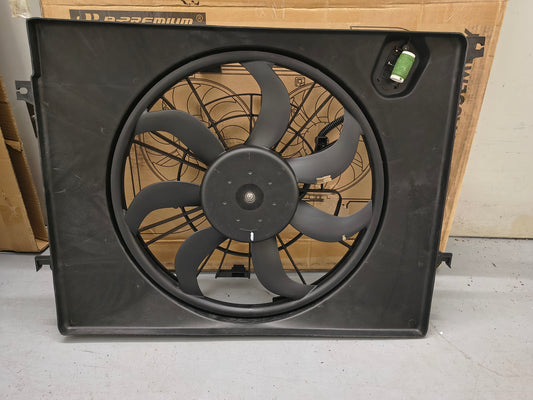 2011-2013 Kia Optima / Hyundai Sonata Hybrid 2.4L Radiator Cooling Fan Assembly 🚘⚙️