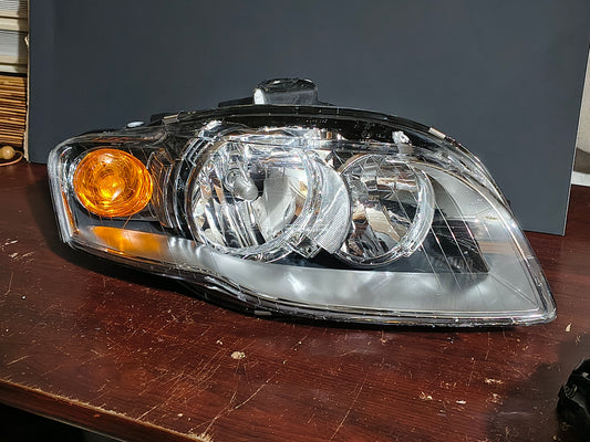 2005–2009 Audi A4 Passenger Side Halogen Headlight 🛠️🚗