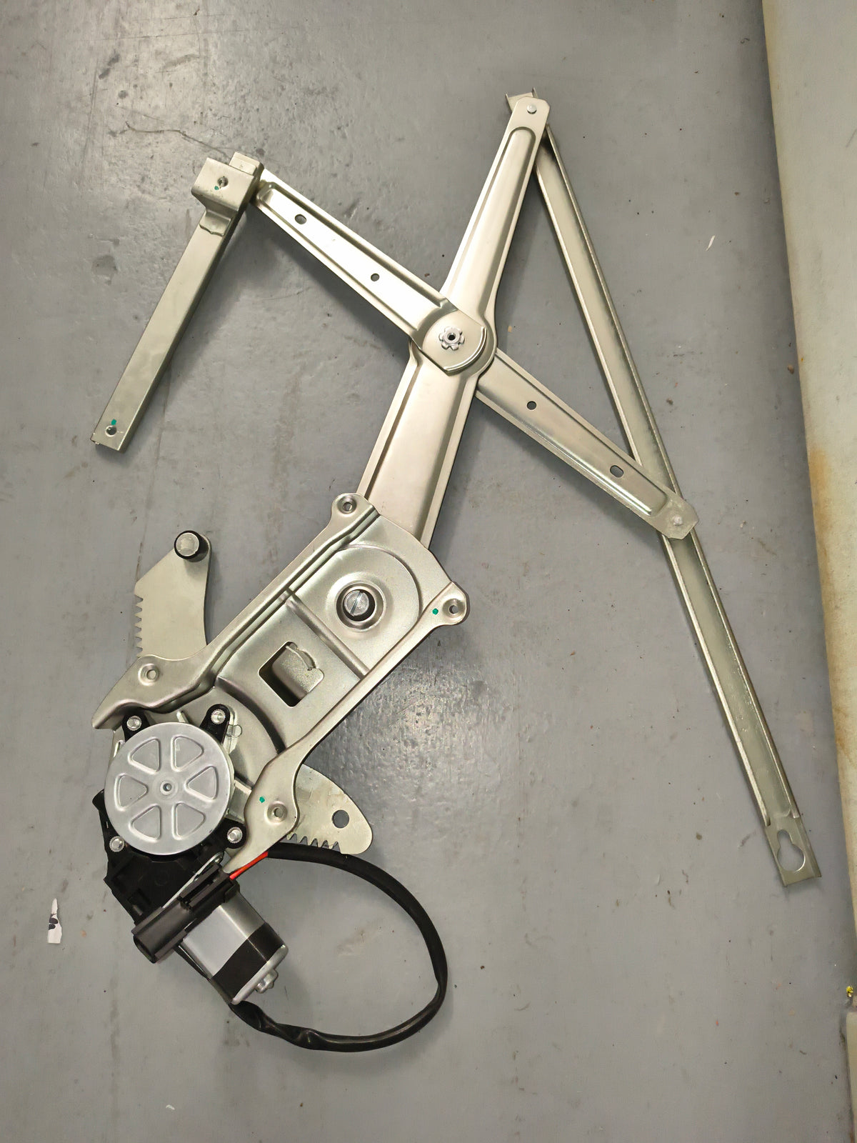 1997–2004 Dodge Dakota Front Driver Side Power Window Regulator 🛠️🚗