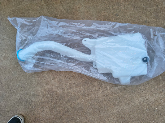 2003–2011 Honda Element Windshield Washer Reservoir Tank 🛠️🚗