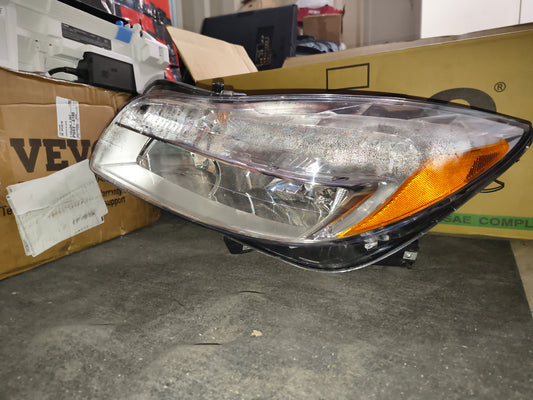 2011-2013 Buick Regal Driver Side Halogen Headlight