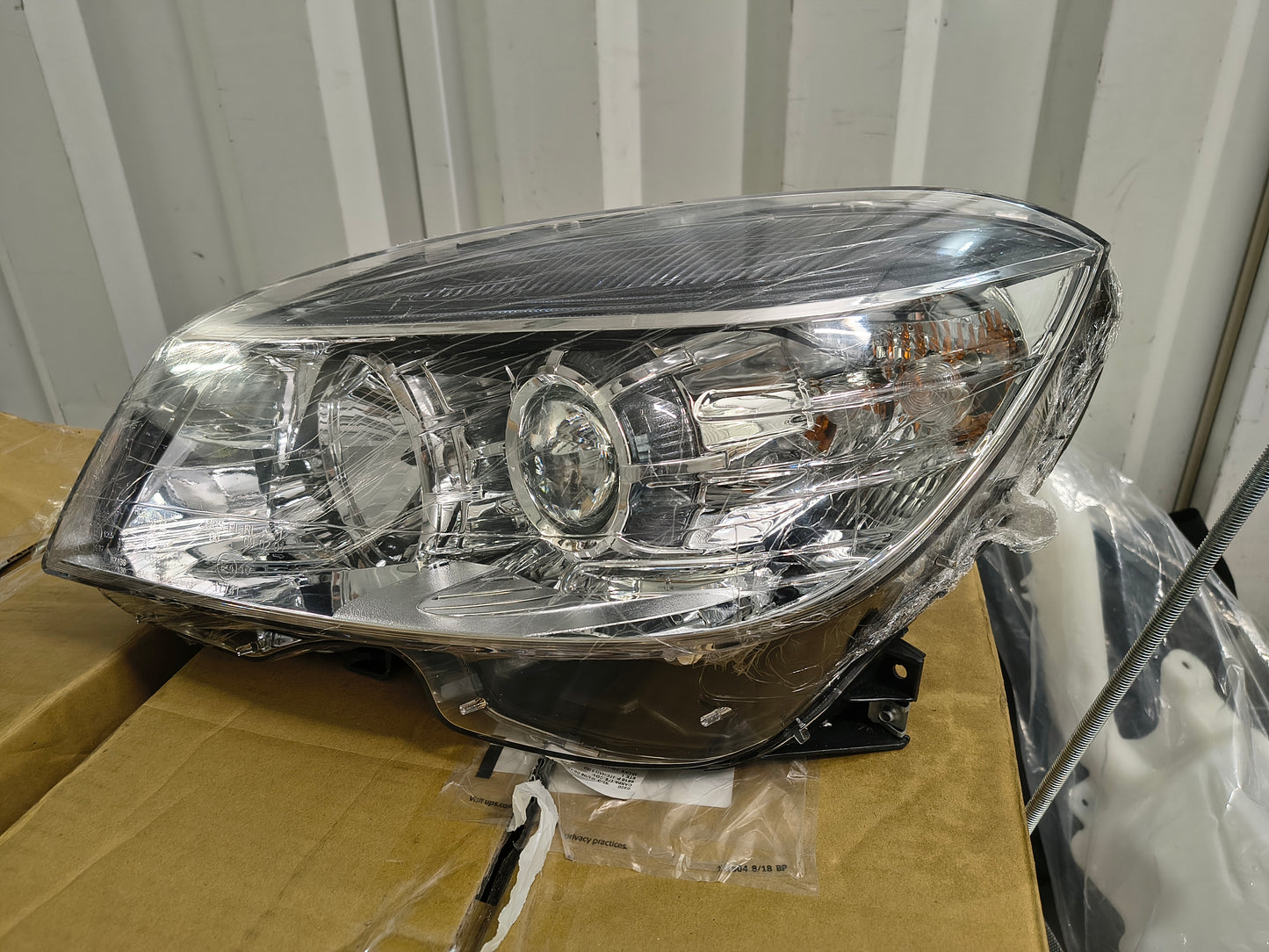 2008-2011 Mercedes-Benz C-Class Driver & Passenger Side Halogen Headlights Set 🛻💡