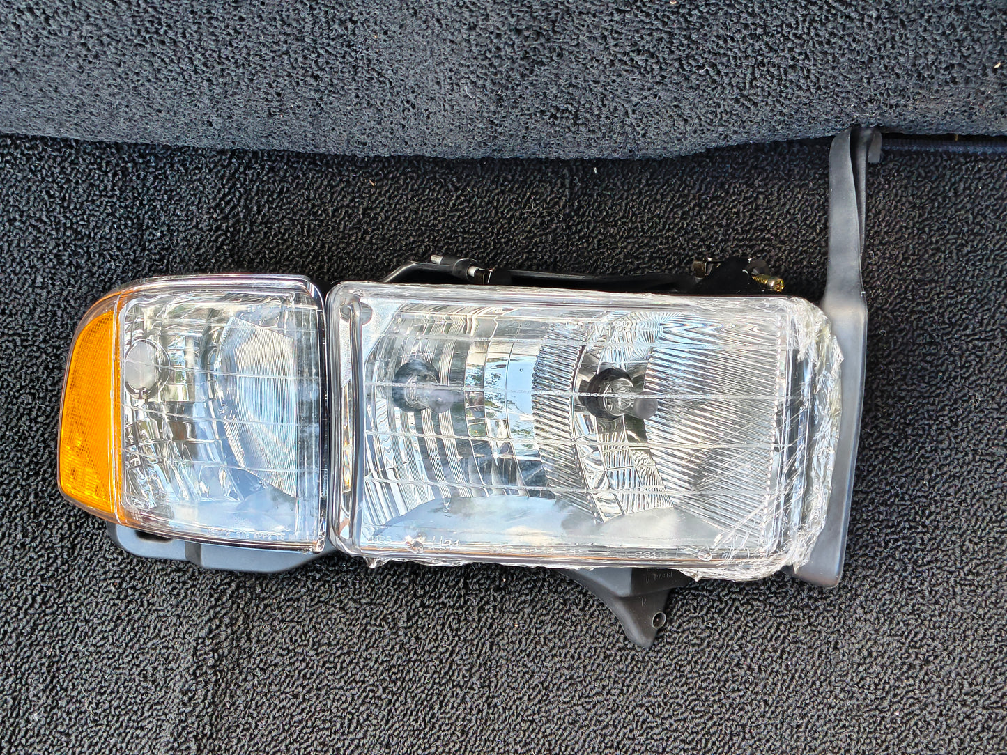 1999-2002 Dodge Ram 1500 2500 3500 Passenger Side Headlight w/ Corner Light Sport Models 🚘💡