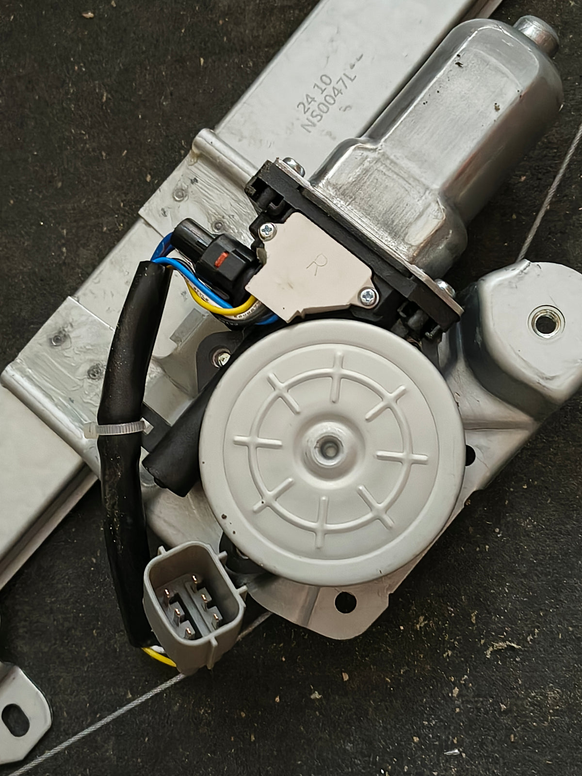 2021-2023 Nissan Altima Front Driver Left Side Power Window Regulator with Motor 🚘⚡