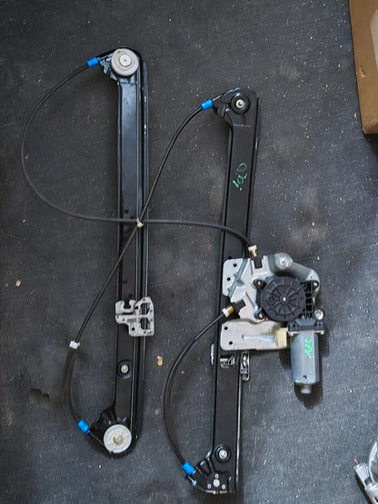2000-2006 BMW X5 Front Driver Left Side Power Window Regulator with Motor 🚘⚡