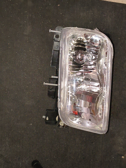 1992-2000 GMC Yukon & 1999-2000 Cadillac Escalade Driver Side Headlight Assembly with Bulb 🚘💡