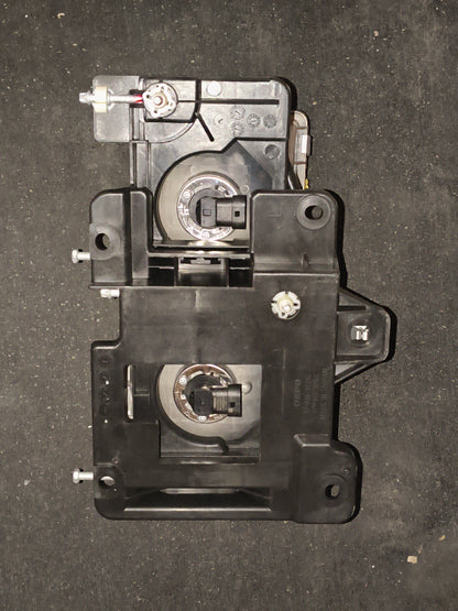 1992-2000 GMC Yukon & 1999-2000 Cadillac Escalade Driver Side Headlight Assembly with Bulb 🚘💡