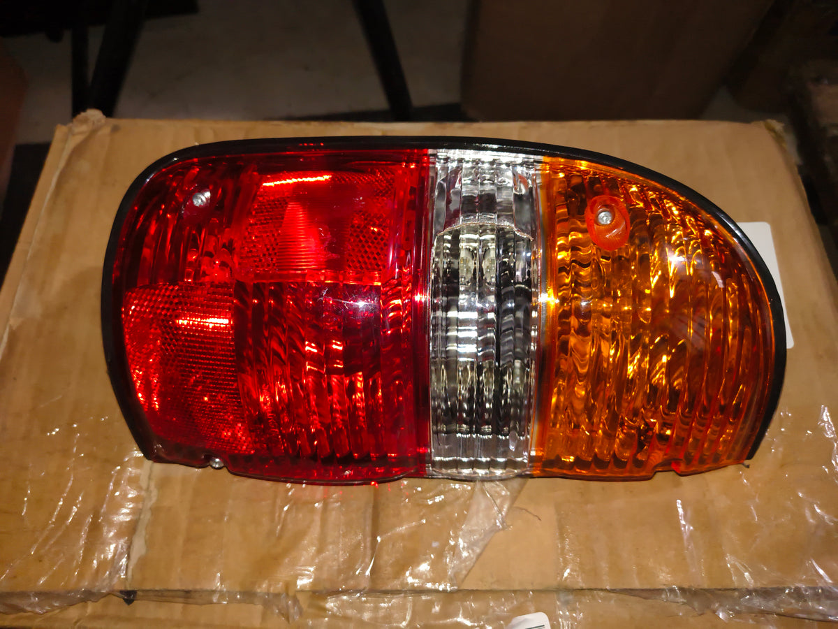 2001-2004 Toyota Tacoma Driver Left Side Tail Light Assembly CAPA Certified 🛻🚨