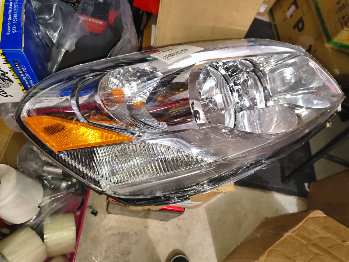 2006-2011 Buick Lucerne Driver & Passenger Side Halogen Headlight Assemblies Set (CAPA Certified) 🚘